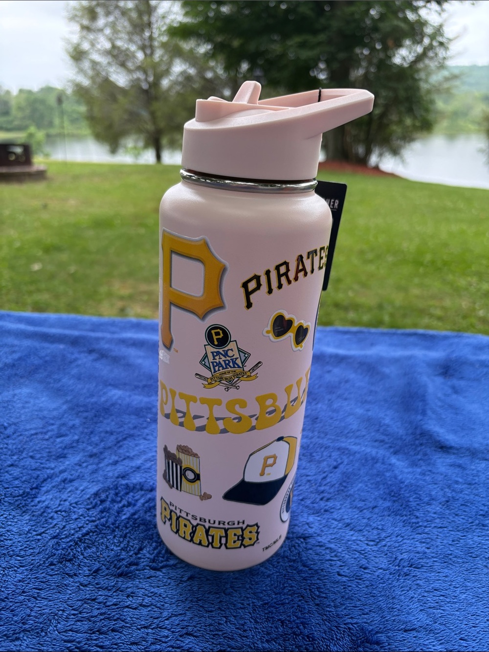 Pittsburgh Pirates Pink Stainless Sports Bottle 34 oz